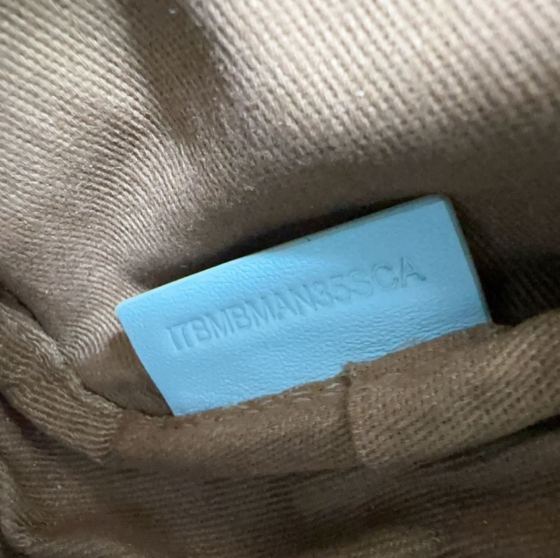 Bv*b*rry camera bags